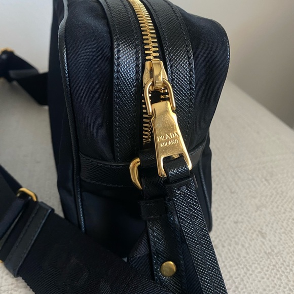 Prada Nylon Camera Bag - excellent condition!! - Picture 3 of 4
